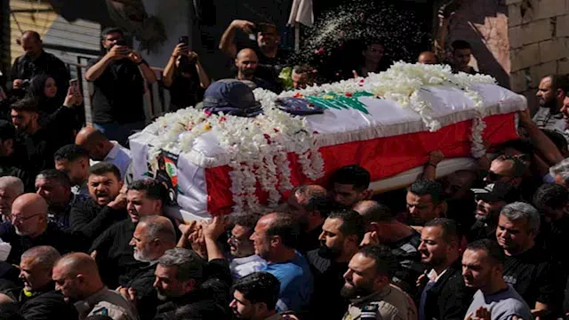 تشييع جثمان الصحفية أمل خليل