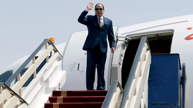 السيسي يعود إلى مصر بعد مشاركته في اجتماع نيقوسيا 
