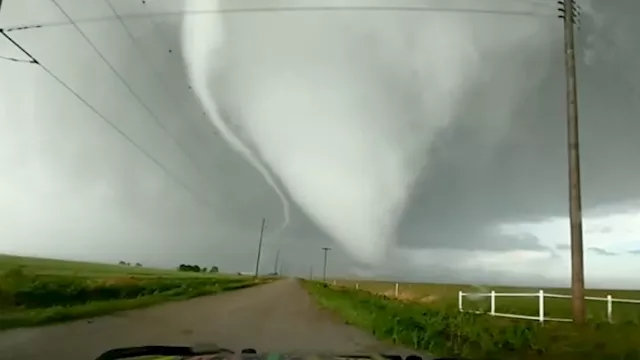 عاصفة رعدية في أمريكا