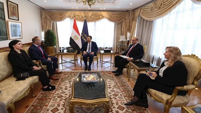 وزير الاتصالات يبحث مع المدير العام لشركة إنتل