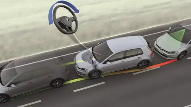 المساعدة في الحفاظ على المسار 