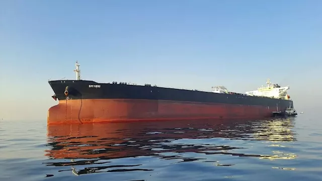 عبور ناقلة نفط