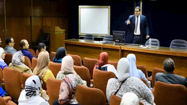 تأهيل موظفي الموارد البشرية بالجهاز الحكومي