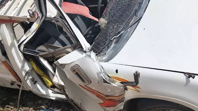 انقلاب سيارة ربع نقل على طريق الإسماعيلية الصحراوي