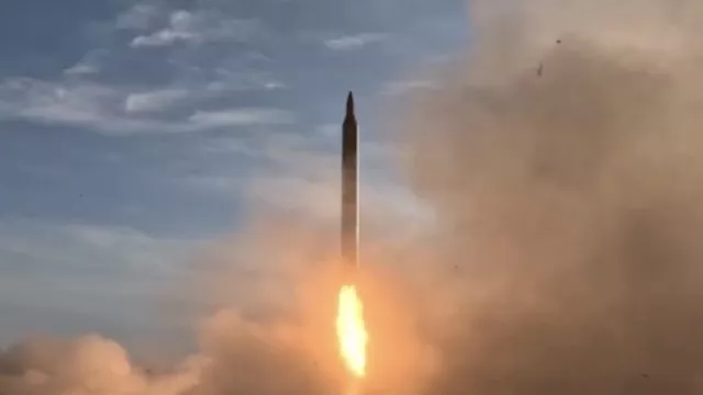 إيران تستهدف مركز أمازون في البحرين