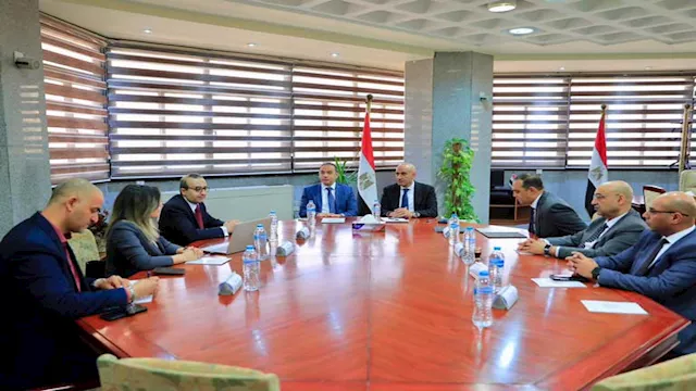 التعليم تدرس آليات إدراج الثقافة المالية