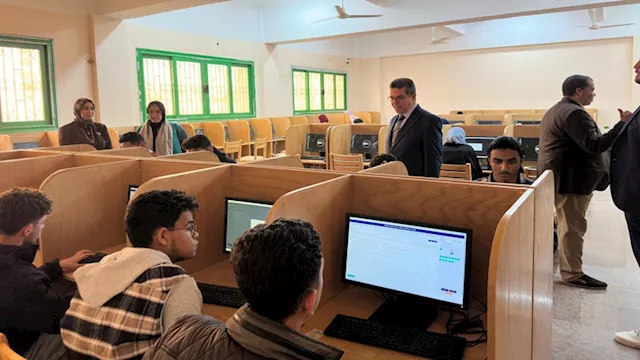 جانب من امتحانات الطلاب