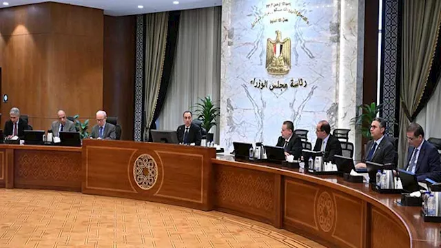 جانب من اجتماع لجنة إدارة الأزمات (