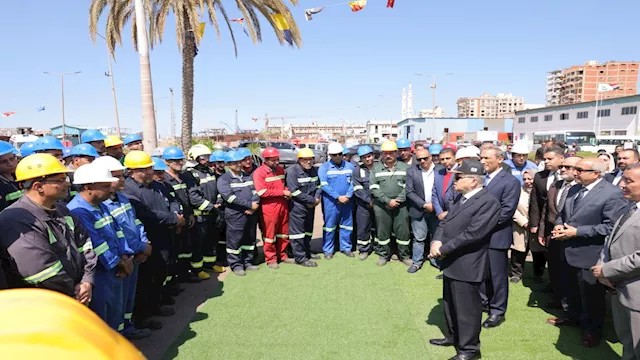 الفريق أسامة ربيع خلال جولته