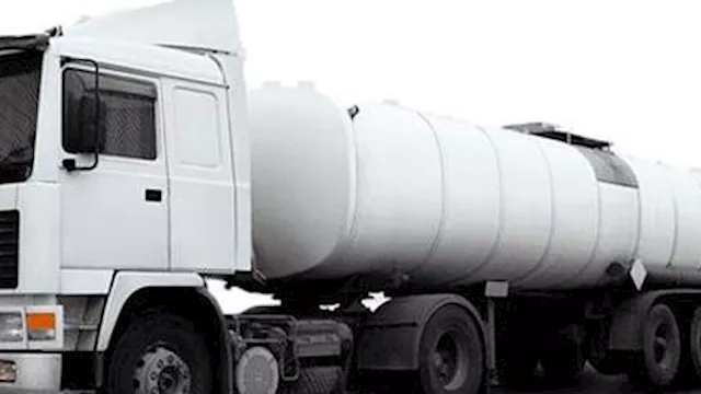 سيارة نقل وقود - ارشيفيه