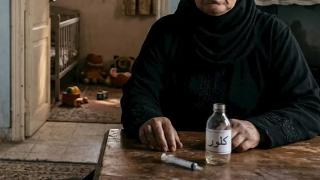 عجوز تُنهي حياة حفيدها بحقنة كلور