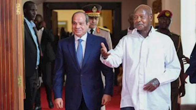 رئيس أوغندا يرحب بالسيسي