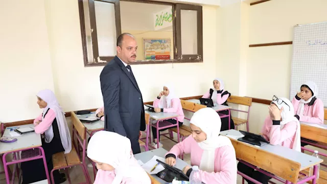 نائب محافظ الوادي الجديد يتاتبع امتحانات النقل