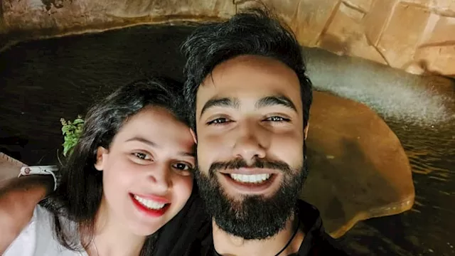 الفنان الراحل محمد حسين