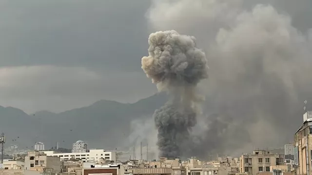 سماع دوي انفجارات في جزيرة قشم الإيرانية
