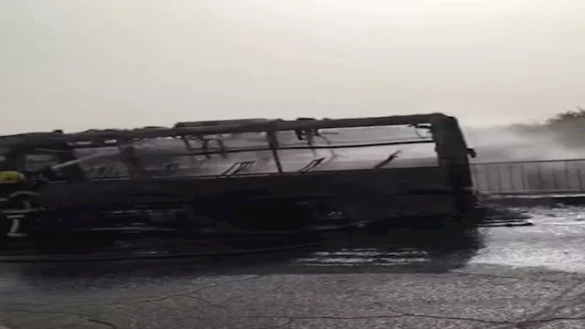 حريق داخل أتوبيس بمحور الأوتوستراد