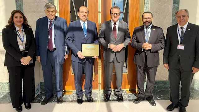 عمرو قنديل يفوز بجائزة ''نيلسون مانديلا''
