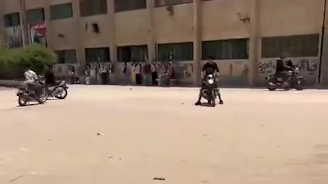 سباق موتوسيكلات داخل مدرسة بشبرا الخيمة