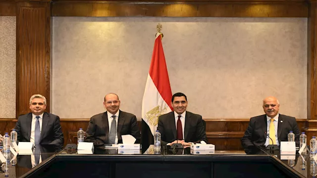 وزير الرياضة مع رئيس اللجنة الأولمبية