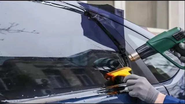 زجاج فاميه للسيارات