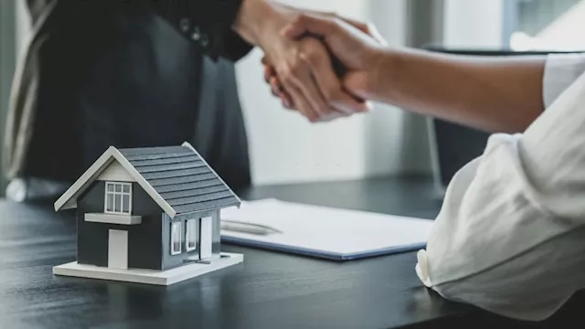 تطبيق قانون السمسرة العقارية