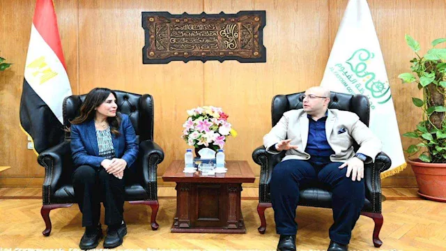 وزيرة الإسكان 