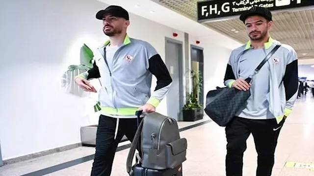 الونش وعمر جابر أثناء توجه بعثة الزمالك إلى الجزائ