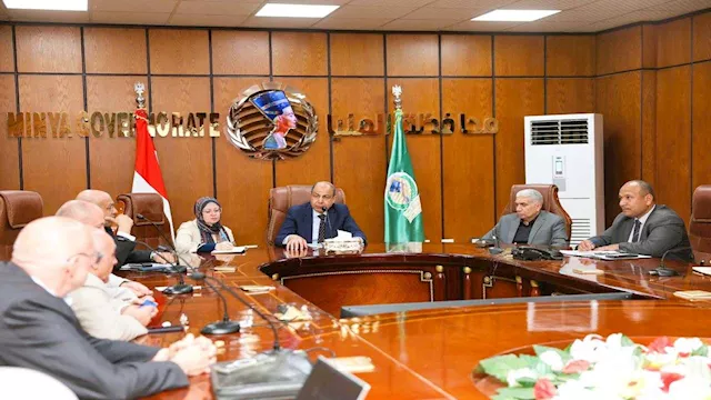 خلال الاجتماع