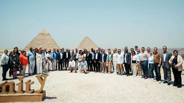 وزير السياحة يلتقي رؤساء ومسؤولين دوليين بمنطقة أه