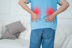 تظهر على القدمين- 7 أعراض تنذر الرجال بالإصابة بتلف الكلى