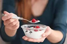 الزبادي والقلب- إليك فوائده وأفضل الأنواع لصحتك        