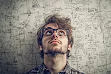 ضريبة الذكاء- إليك الأمراض التي تصيب العباقرة "فيديوجرافيك"