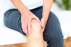 فوائد دهن المفاصل بزيت السمسم- هل يعالج خشونة الركبة؟     