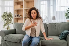 ما هي الأمراض التي تسبب ضيق في التنفس؟- حسام موافي يجيب