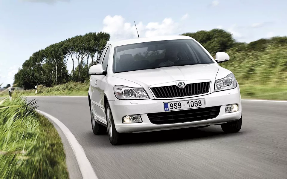 skoda_octavia_2009_photos_2