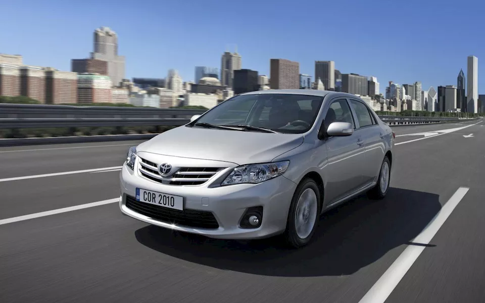 Toyota-Corolla-2010-1280-02