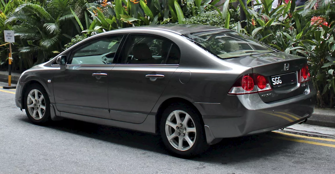 2007_Honda_Civic_Sedan_1