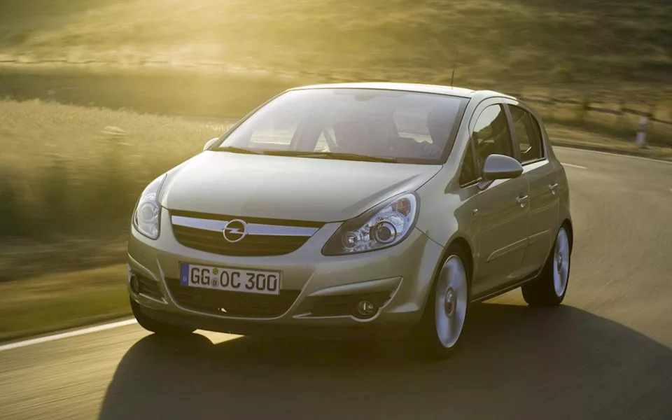 Opel-Corsa_5-door-2007-1280-01