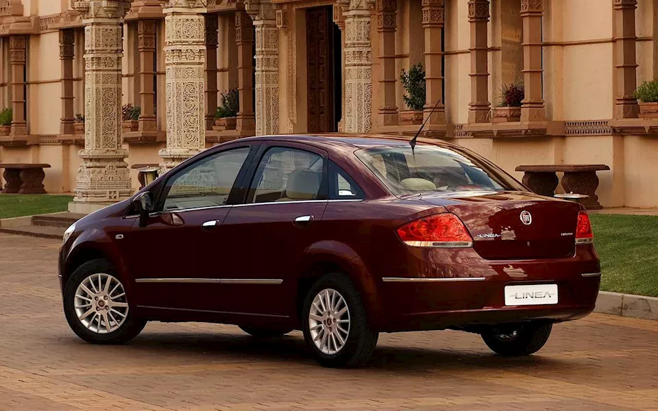 fiat_linea_2009_pictures_3