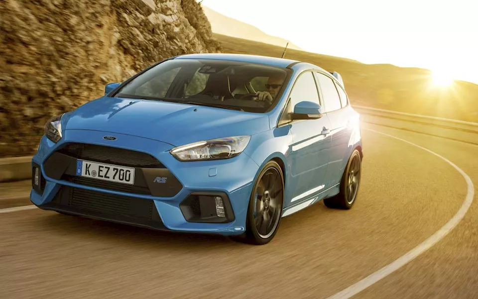 Ford-Focus_RS-2016-1280-06