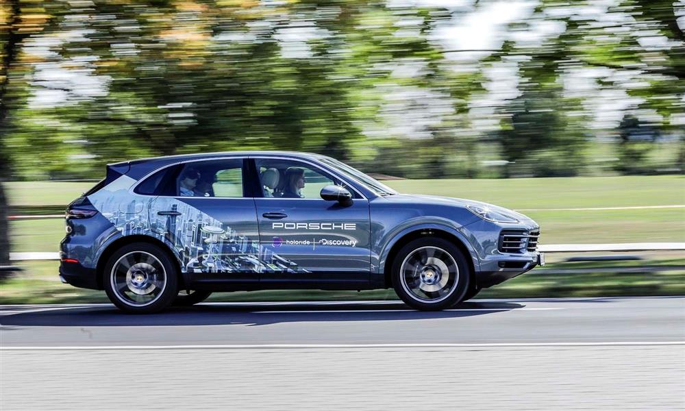 بورشه تشارك في تطور تقنيات VR