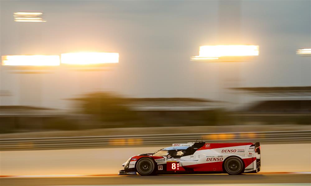 تويوتا جازو في المركزين الأول والثاني في سباق البحرين للتحمل