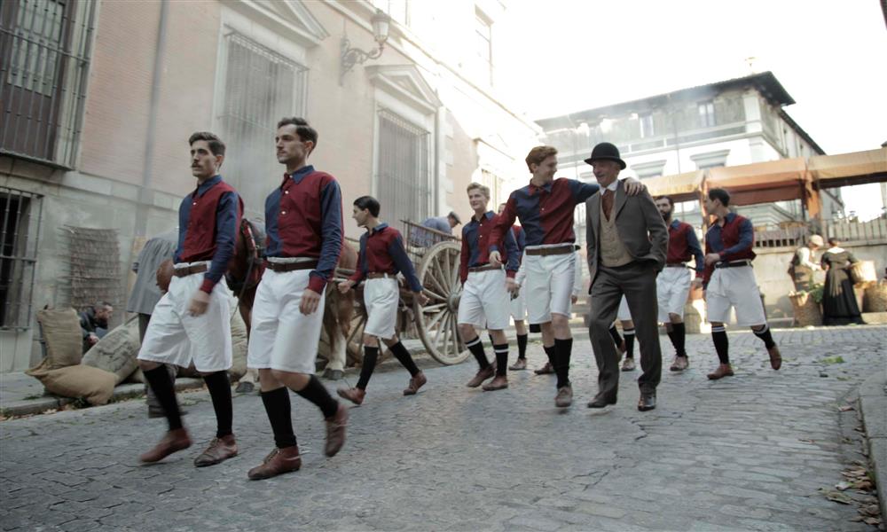  برشلونة يعيد إحياء ذكرى الـ«كلاسيكو» مع كوبرا