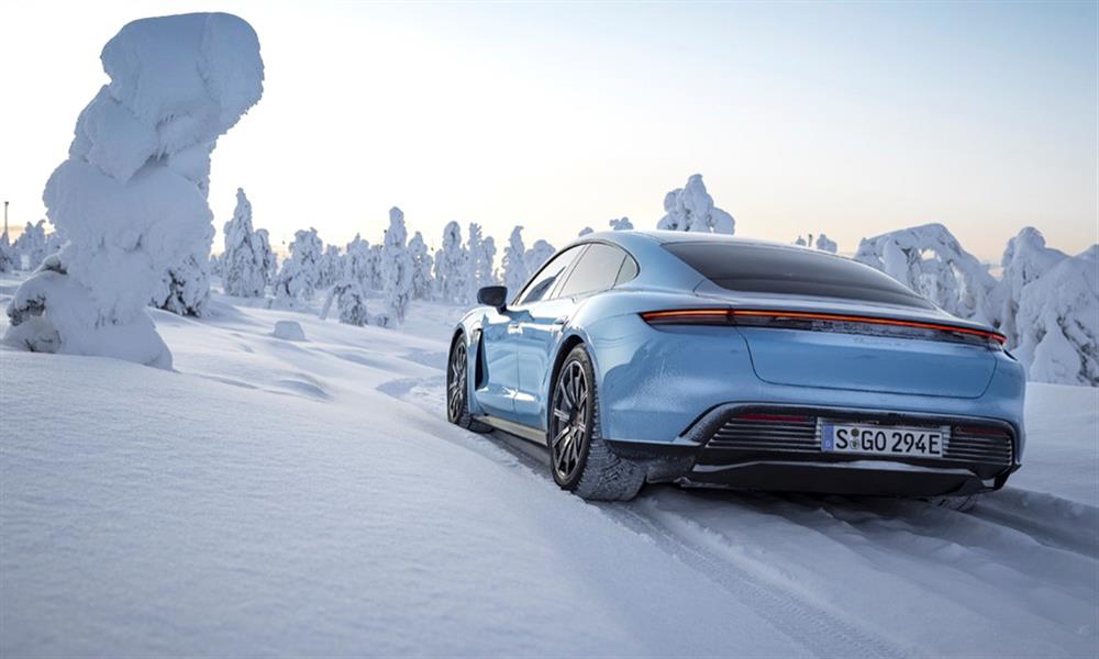 بورشه تايكان الكهربائية 