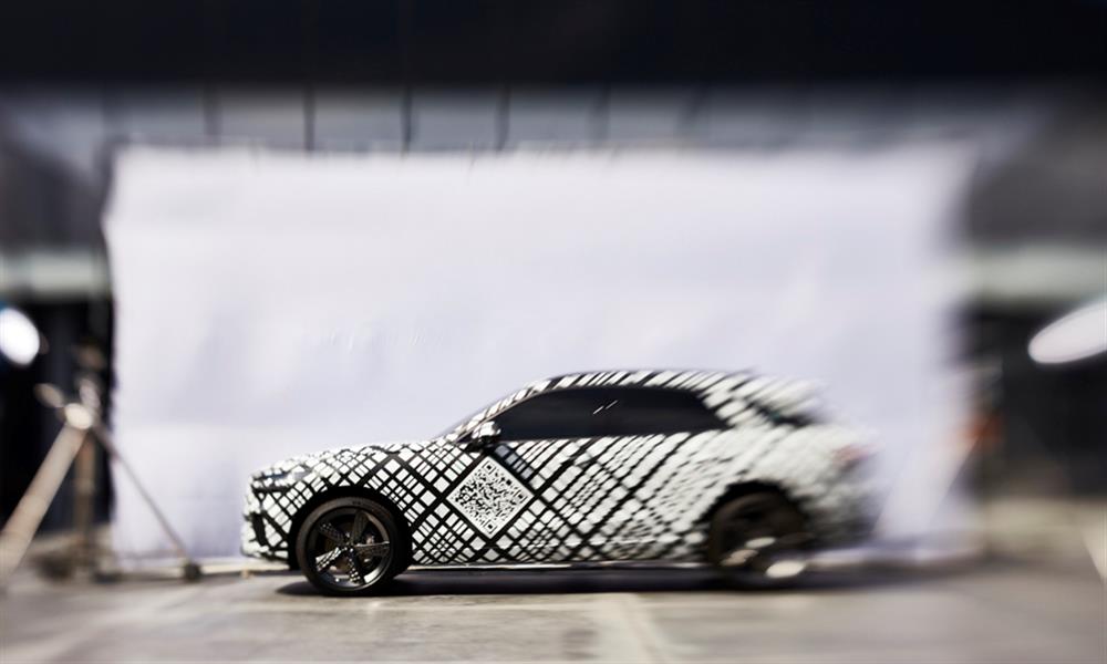 جينيسيس GV70  (1)