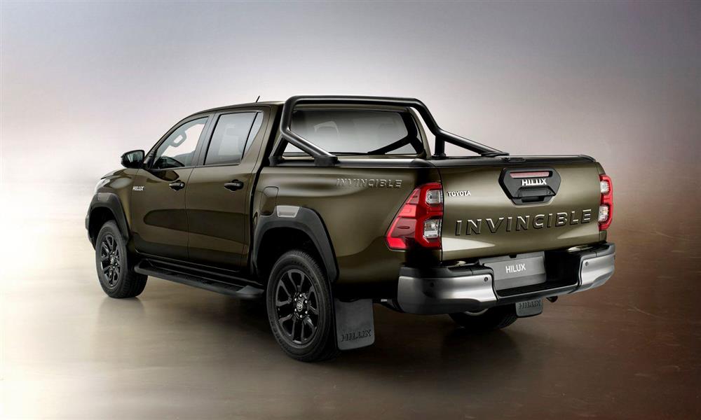 تويوتا Hilux البيك آب  (2)