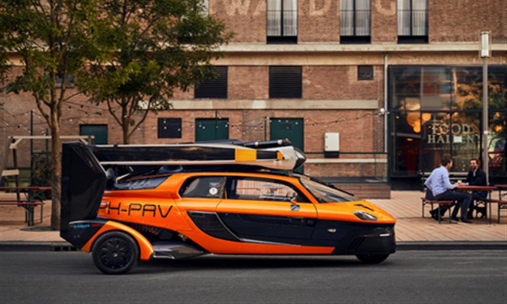 تجربة PAL-V أول سيارة طائرة في العالم على الطرق العامة - صور 
