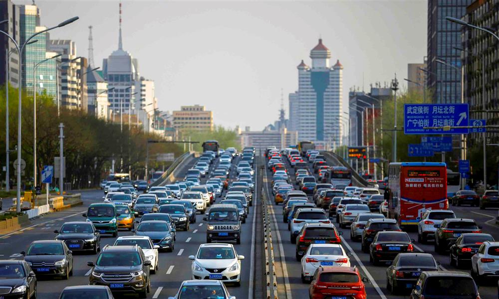 إحدى الطرق العامة بالصين