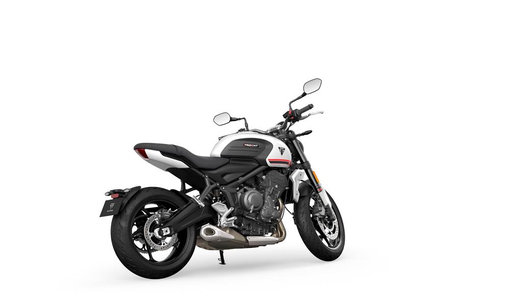 تريومف ترايدنت 600  (12)