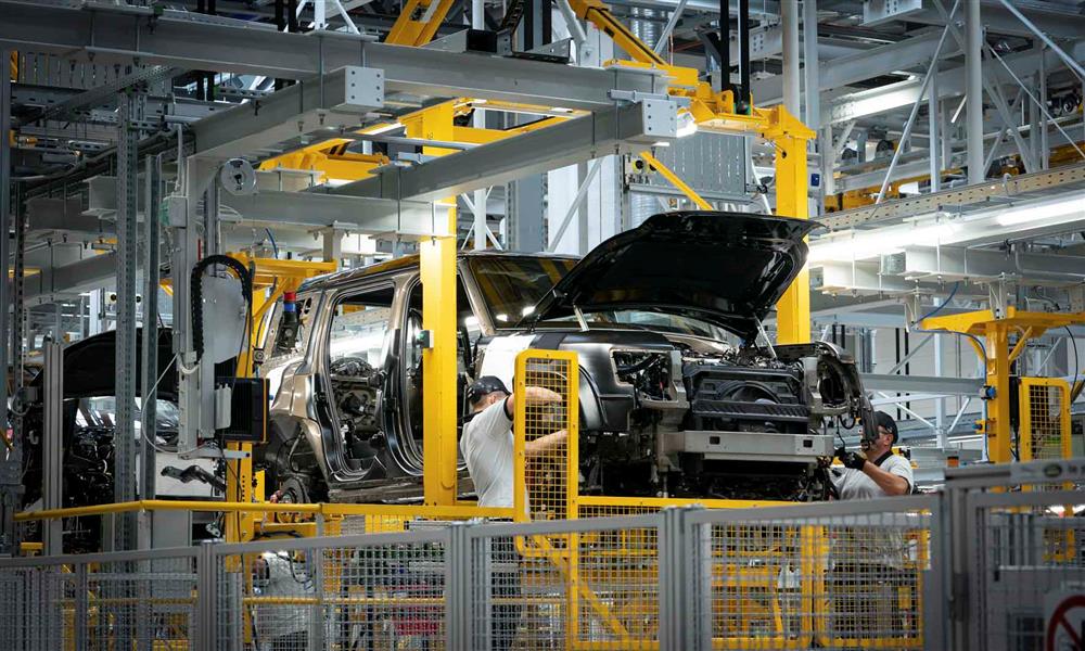 خط إنتاج طرازات لاند روفر